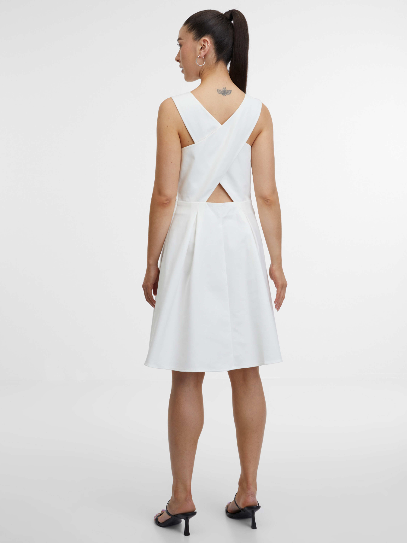 Платье мини Orsay модель 1000347-001000 Фото