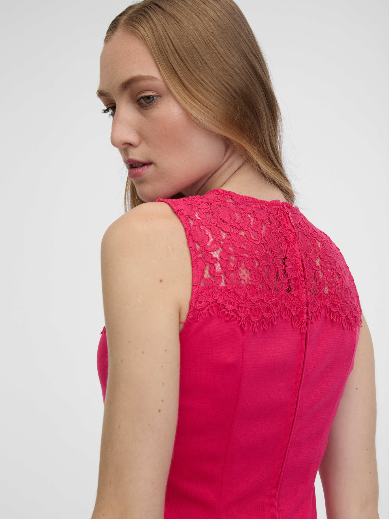 Платье мини Orsay модель 0490460-324000 Фото