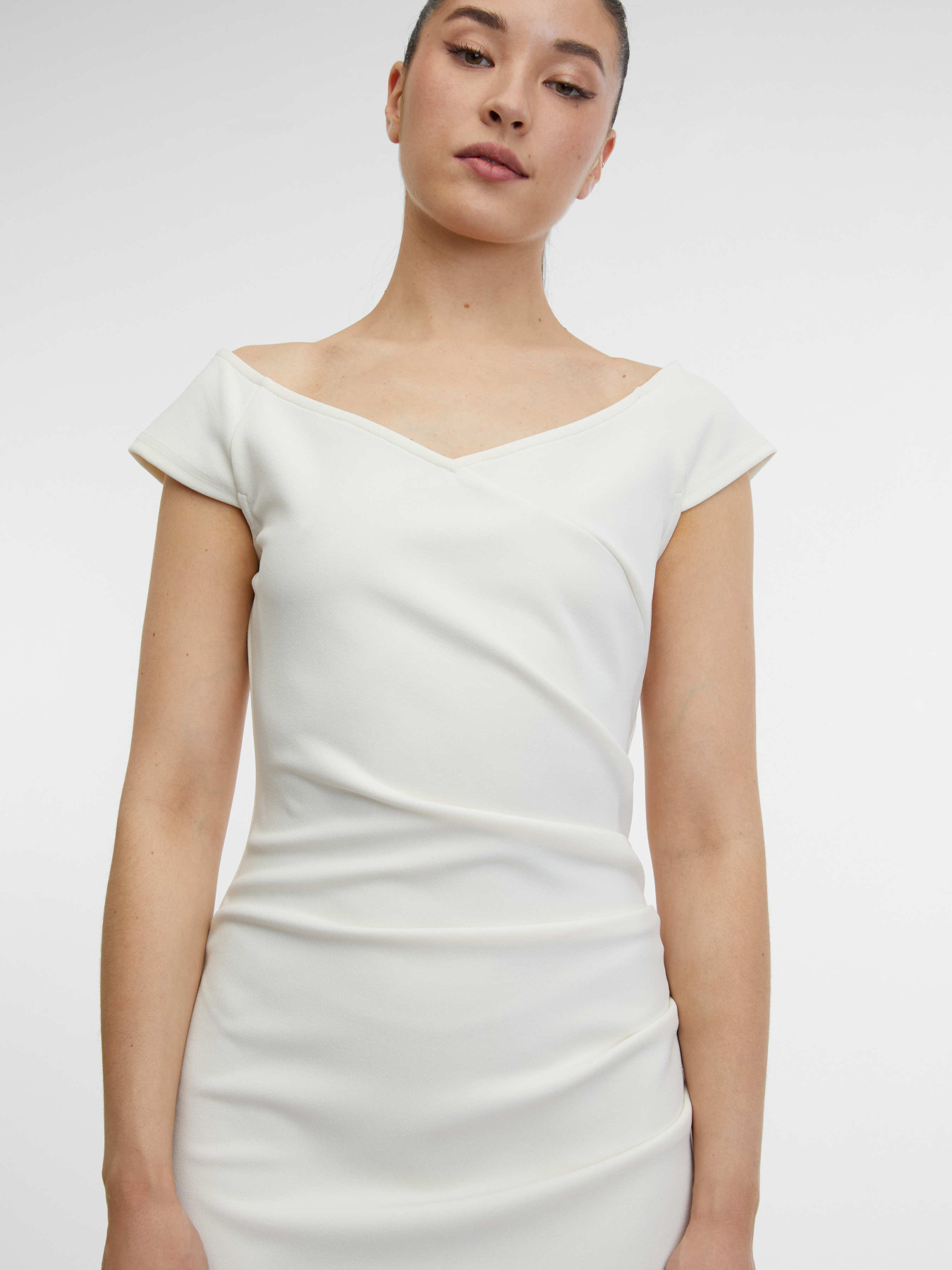 Платье мини Orsay модель 1000176-044000 Фото