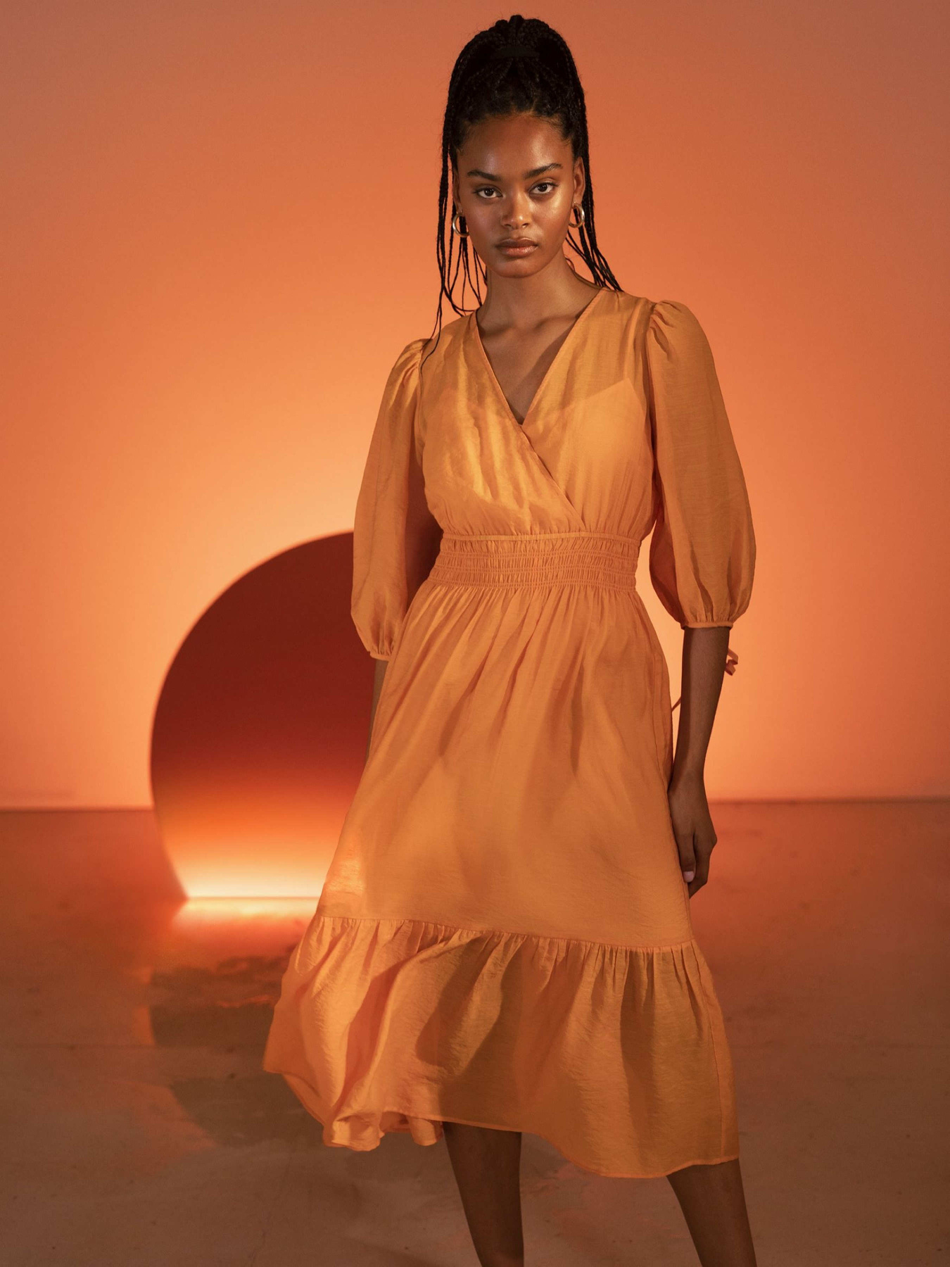 Сукня міді Orsay модель 1000679-O00-1166 Фото