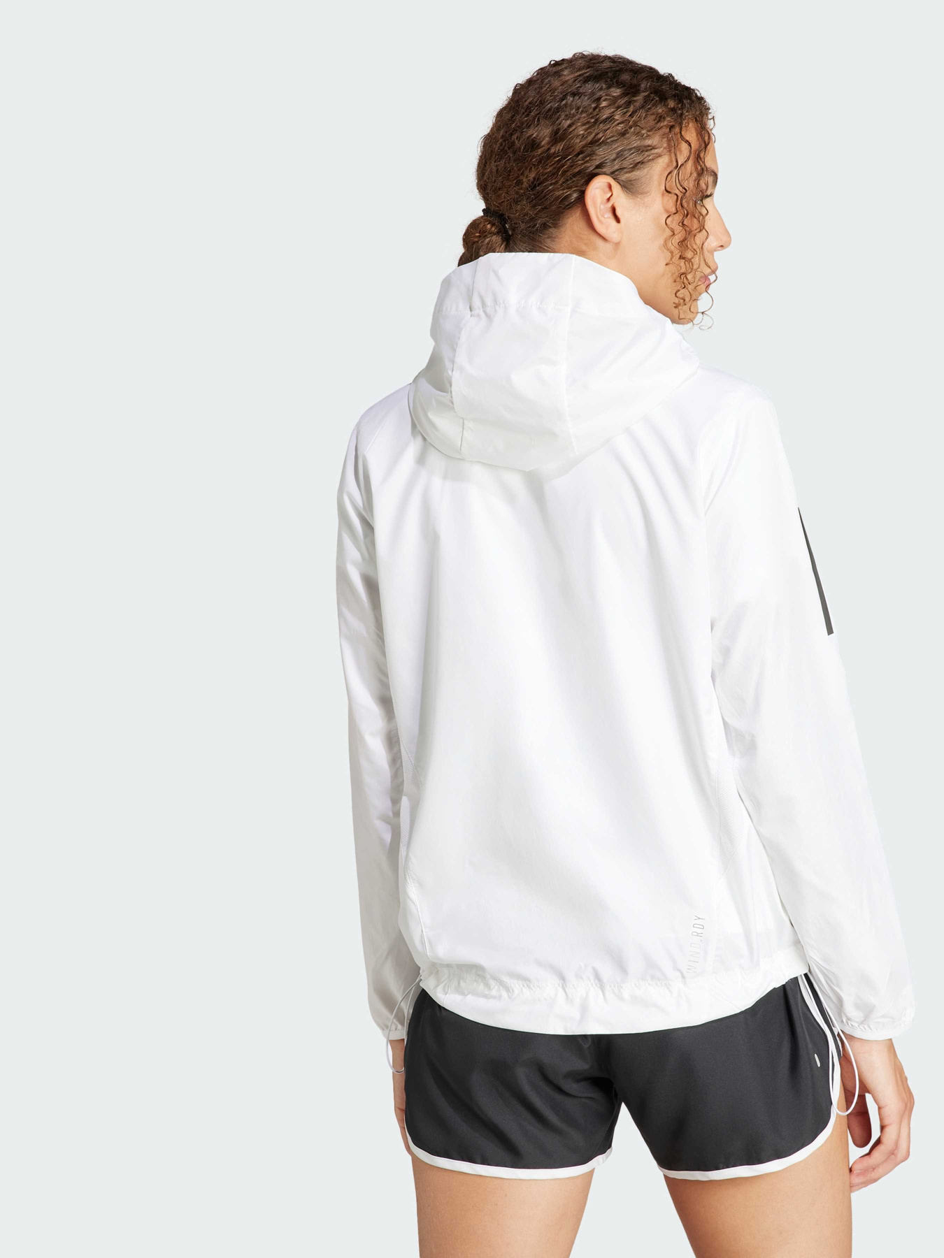 Вітровка Adidas Supernova модель IK7445 Вітровка Adidas Supernova модель IK7445 Фото