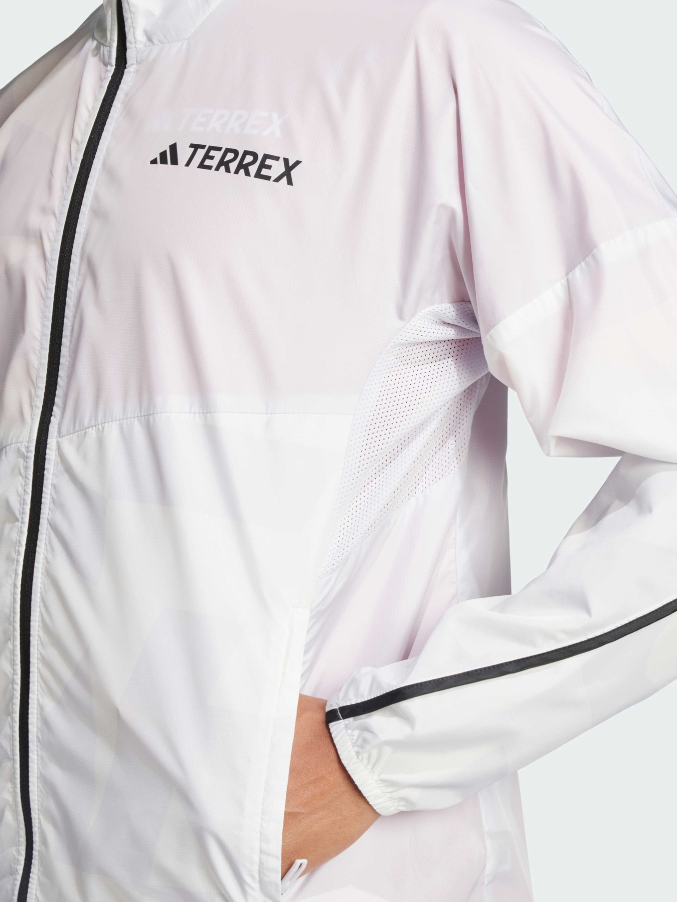 Вітровка Adidas модель JD8437 Фото