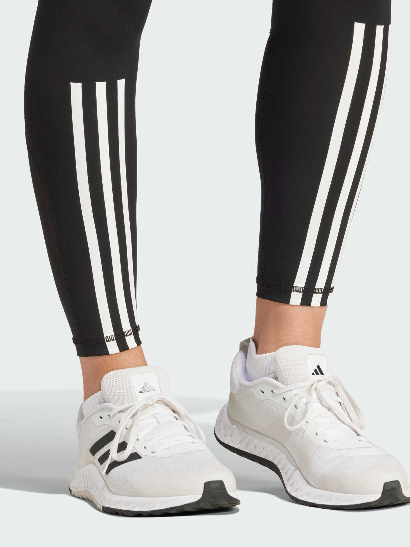 Спортивні леггінси Adidas 3 Stripes модель IT2272 Фото