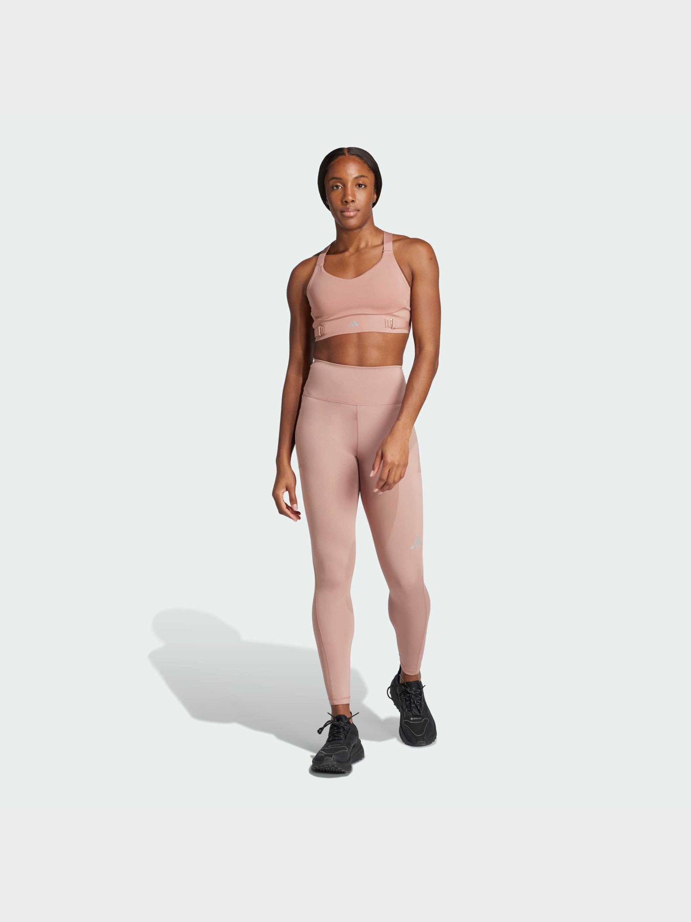 Топ спортивный Adidas модель JI7979 Фото