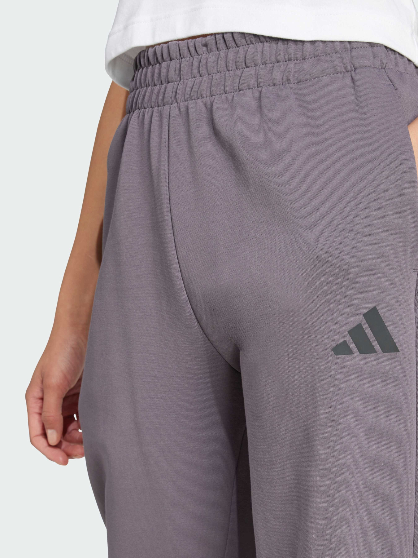 Повсякденні штани Adidas модель JE3982 Фото