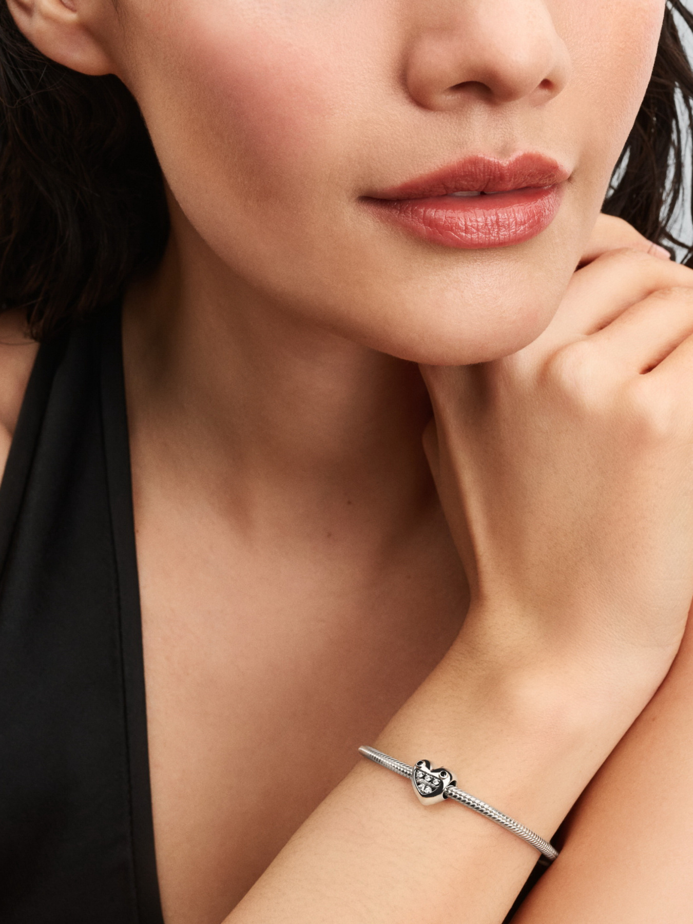 Класичні PANDORA модель 793768C01 Фото