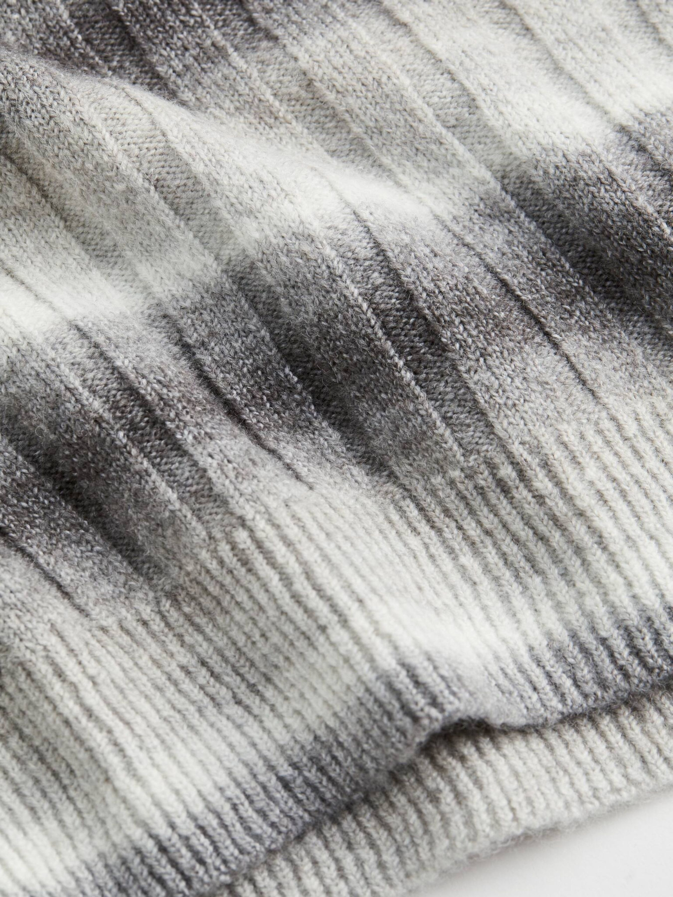 Джемпер H&M модель 75723 Фото