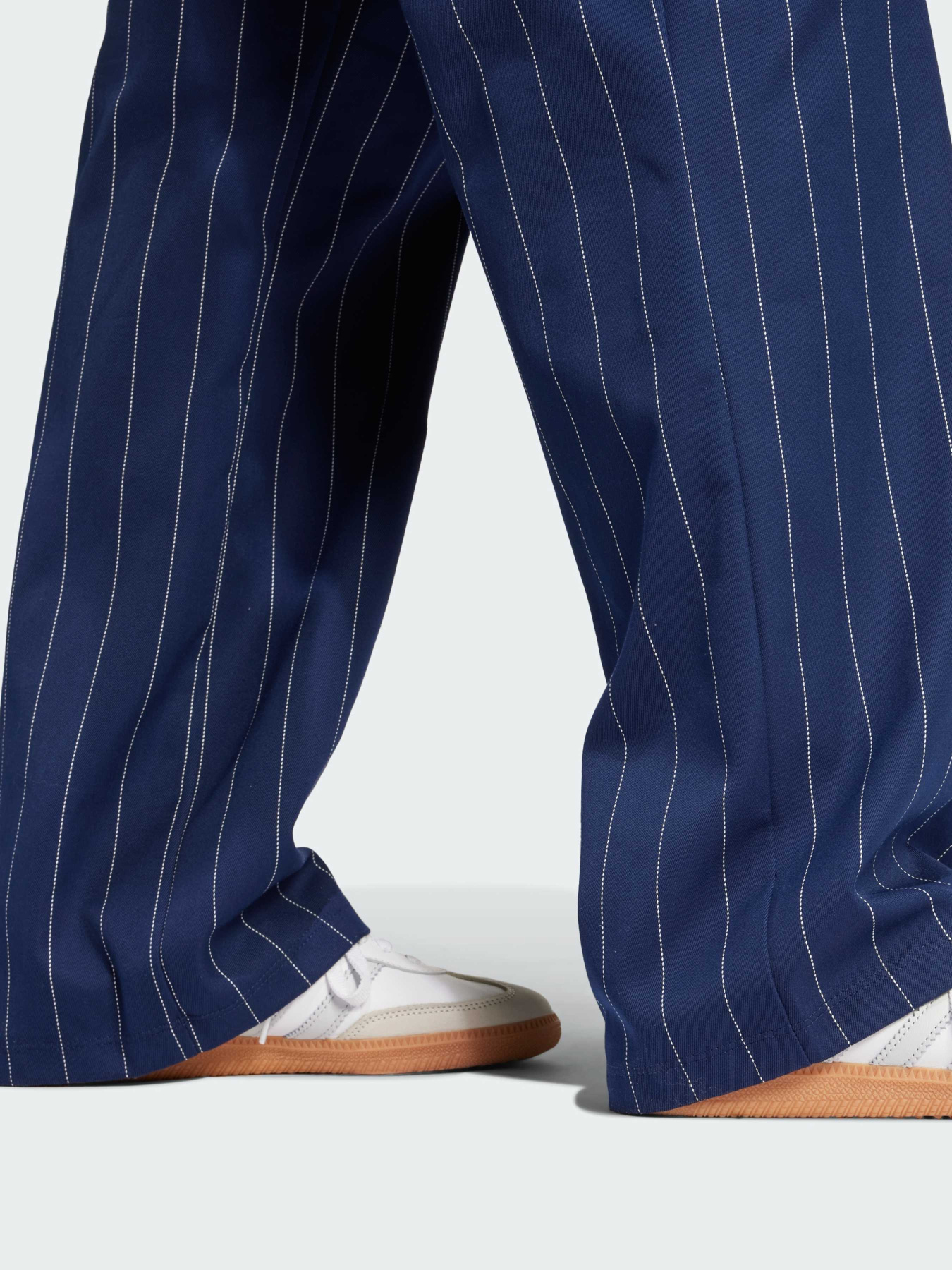 Повсякденні штани Adidas модель JJ3482 Повсякденні штани Adidas модель JJ3482 Фото