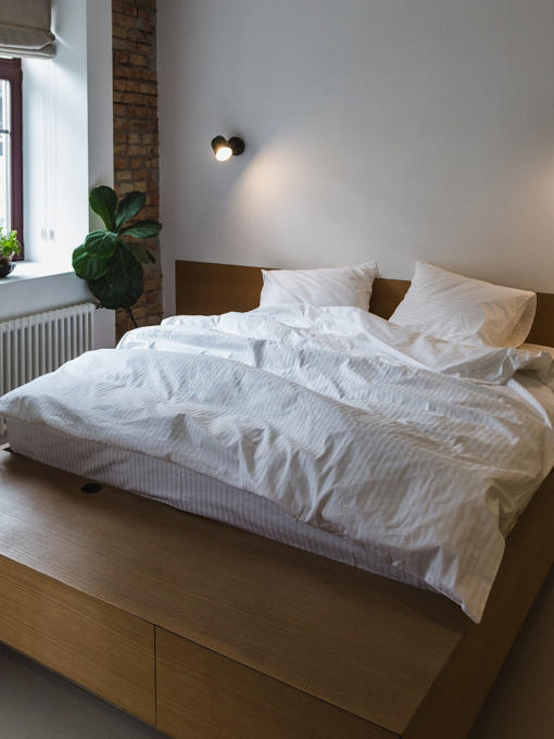 Комплект постільної білизни зі Страйп-сатину білого кольору з вузькою полоскою Ecotton модель 25143 Фото