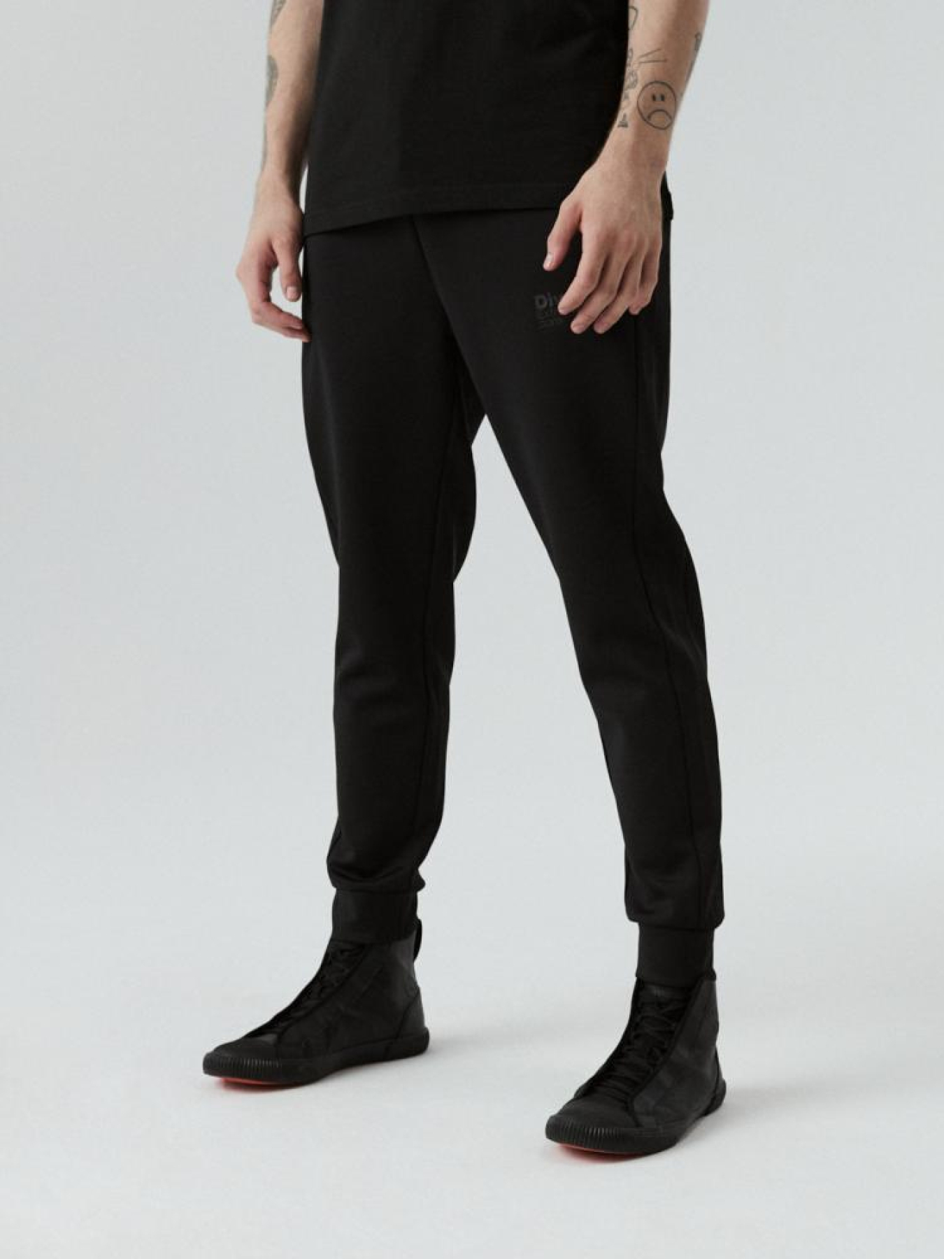 Штаны спортивные DIVERSE Dext Drift P3 модель 10040321 Фото