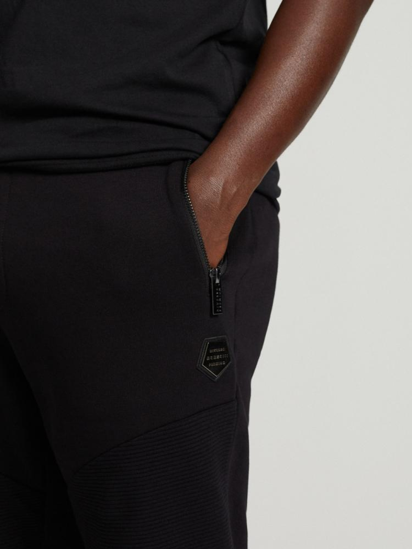 Штаны спортивные DIVERSE Prem Bike Jog 3 модель 10040752 Фото