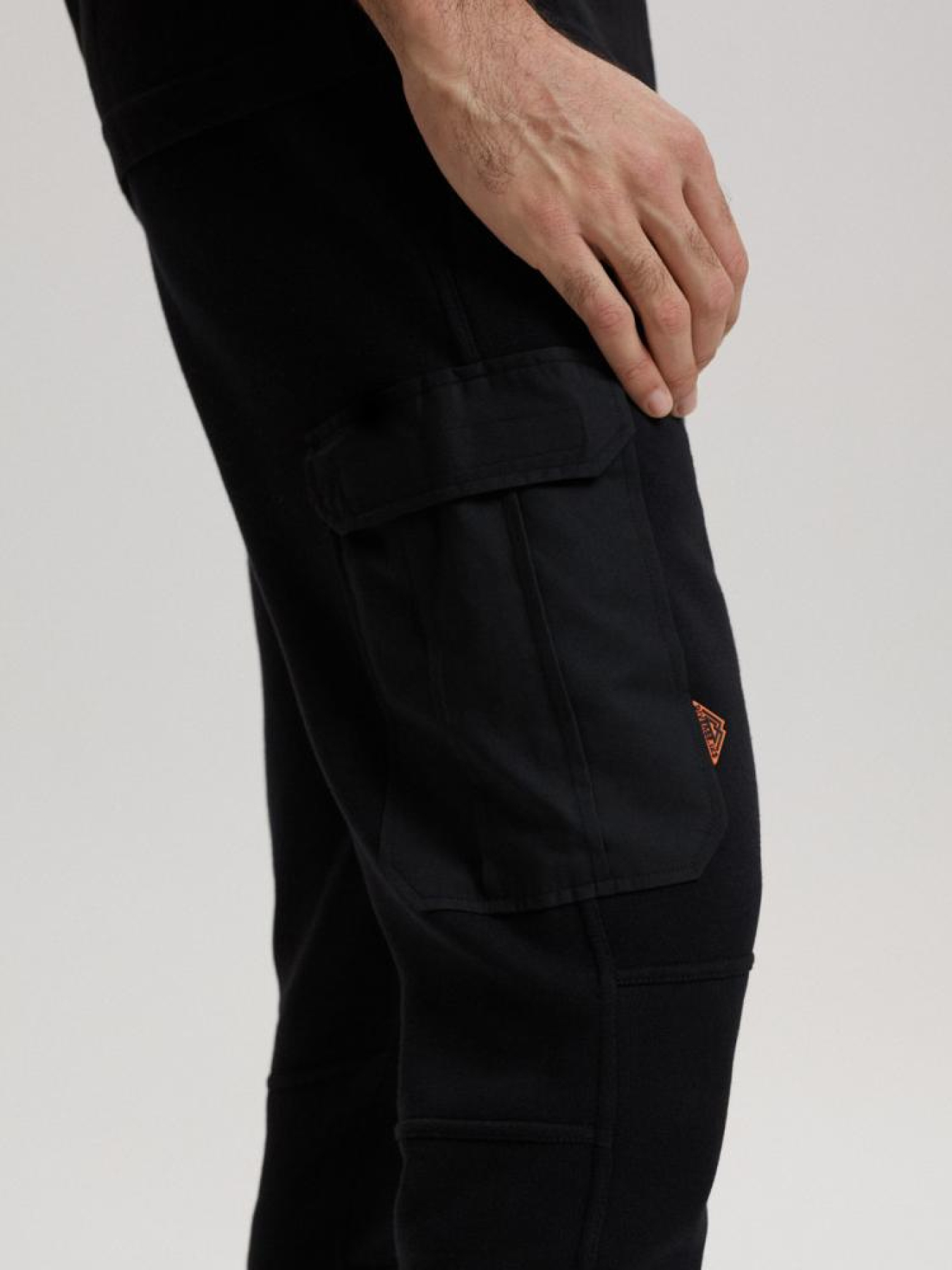 Штаны спортивные DIVERSE Nerarc модель 10040753 Фото