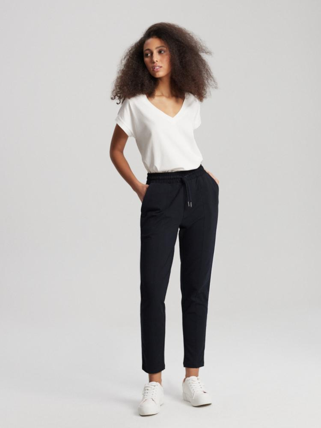 Спортивні штани DIVERSE Maripi модель 10041134 Спортивні штани DIVERSE Maripi модель 10041134 Фото