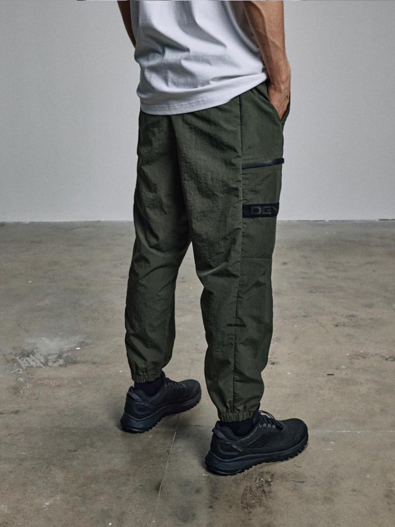 Джоггеры DIVERSE Dext Swed модель 10045289 Фото