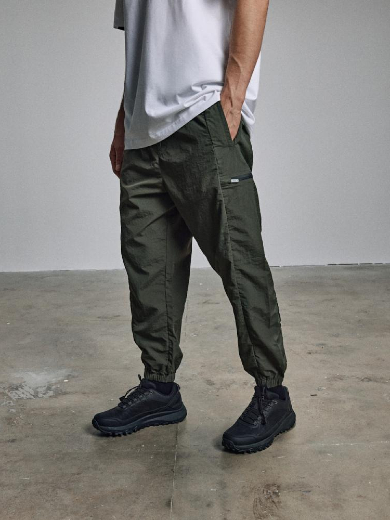 Джоггеры DIVERSE Dext Swed модель 10045289 Фото