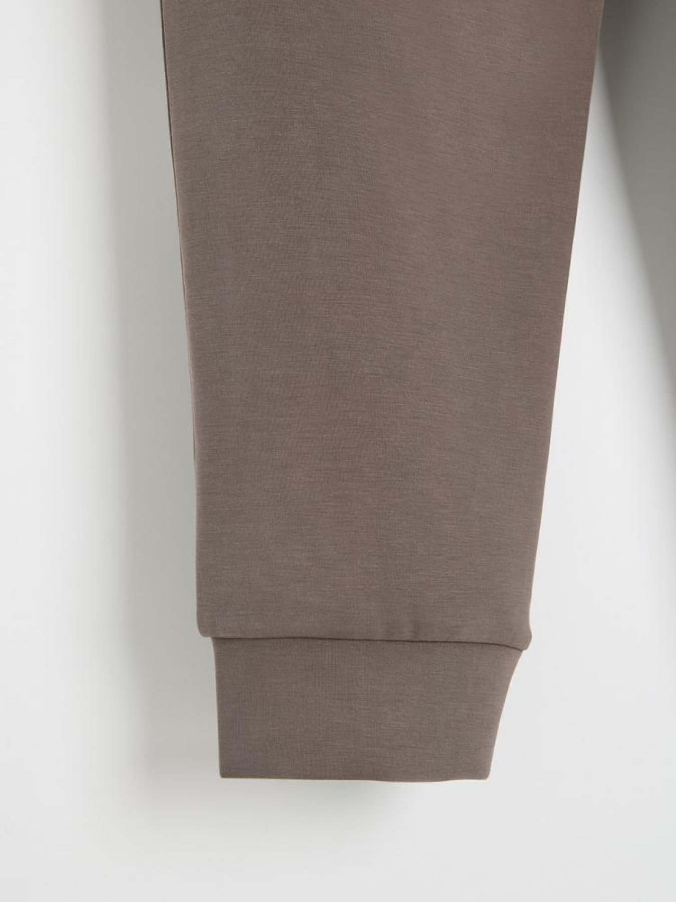 Штаны спортивные DIVERSE Ladimos B модель 10046111 Штаны спортивные DIVERSE Ladimos B модель 10046111 Фото