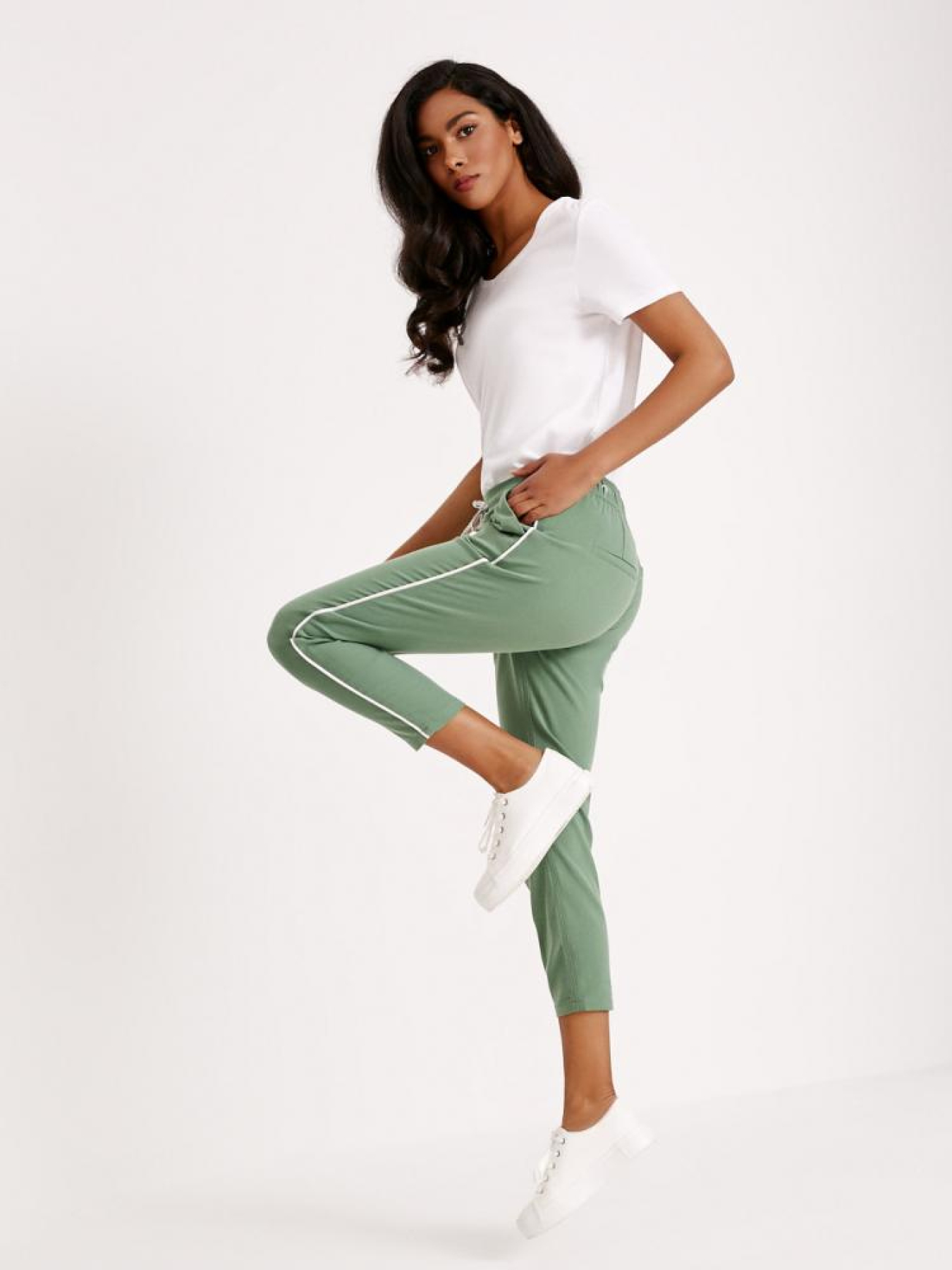 Повседневные штаны DIVERSE Nerdik модель 10037166 Повседневные штаны DIVERSE Nerdik модель 10037166 Фото