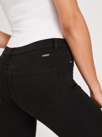 Повседневные штаны DIVERSE Junaj модель 10037584 Повседневные штаны DIVERSE Junaj модель 10037584 Фото