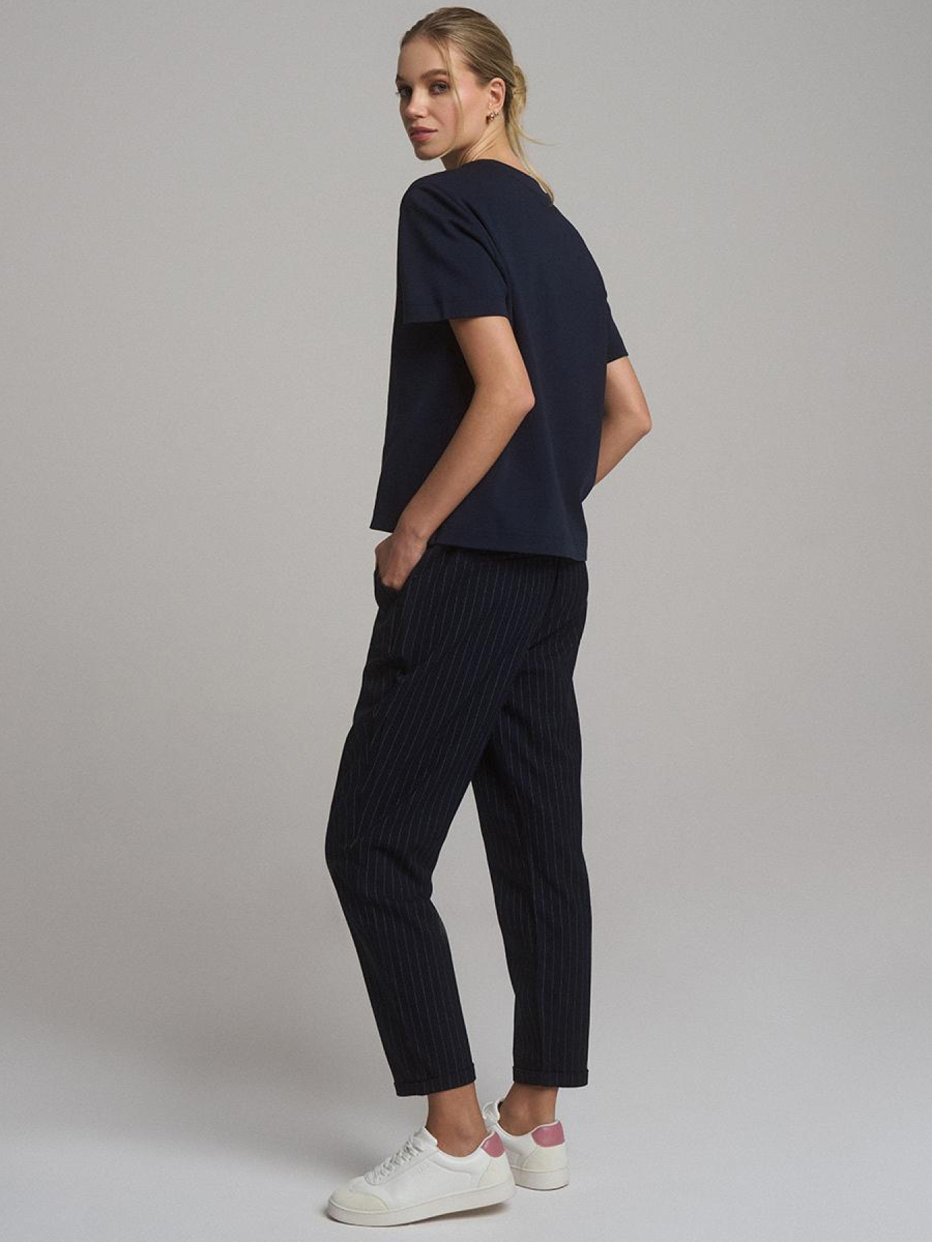 Джоггеры DIVERSE Lourea модель 10046082 Фото