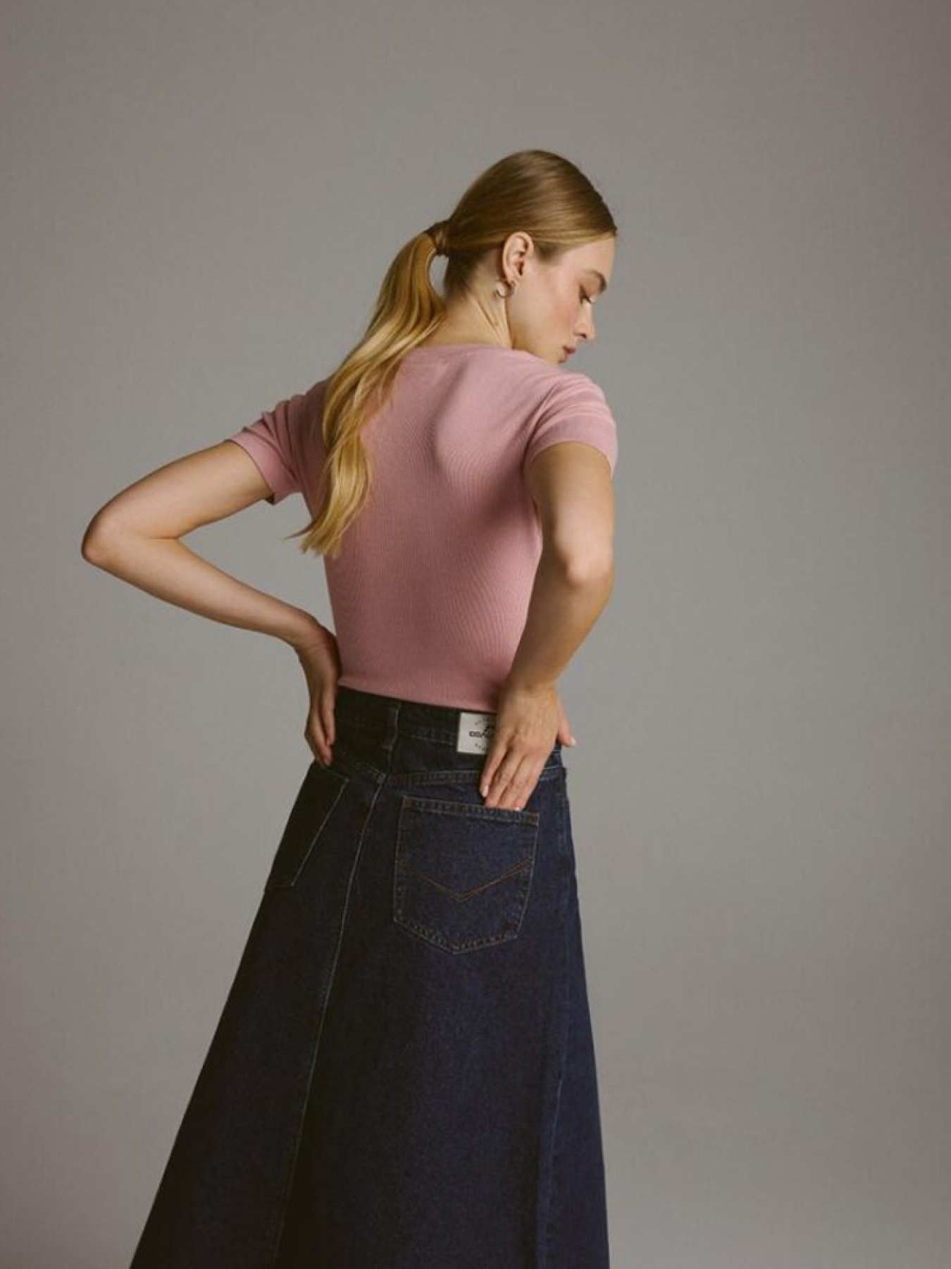 Футболка DIVERSE Nadianka Iii модель 10045292 Фото