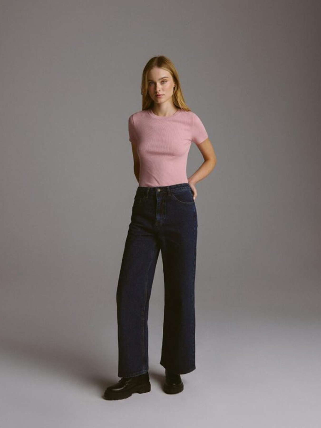 Футболка DIVERSE Nadianka Iii модель 10045292 Фото