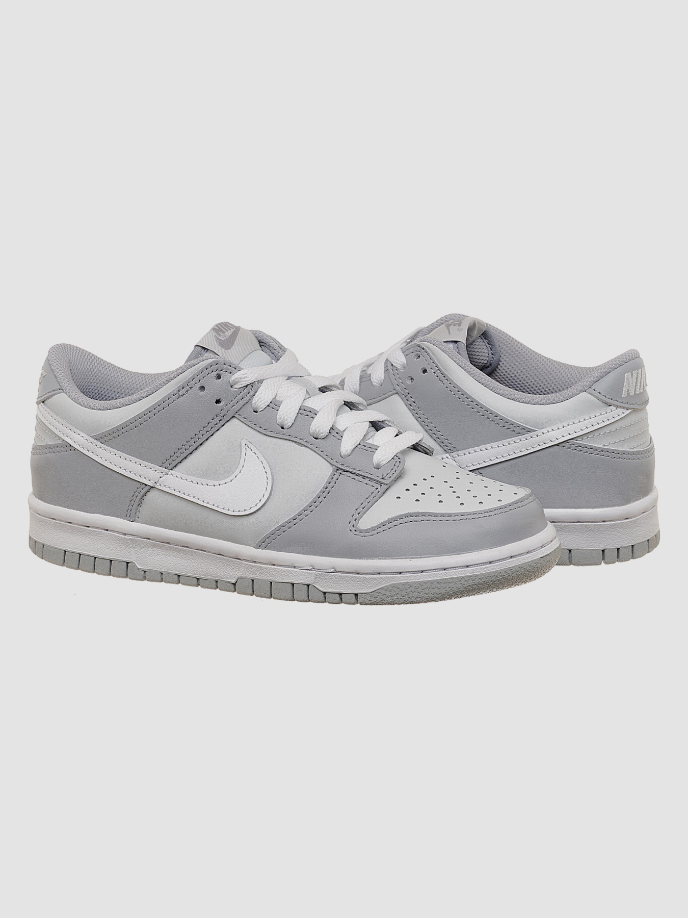 Кросівки NIKE Dunk Low Two-Toned модель DH9765-001 Фото