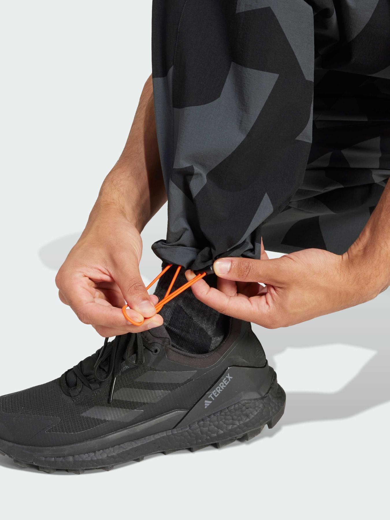 Штаны спортивные Adidas Terrex модель JF3716 Фото