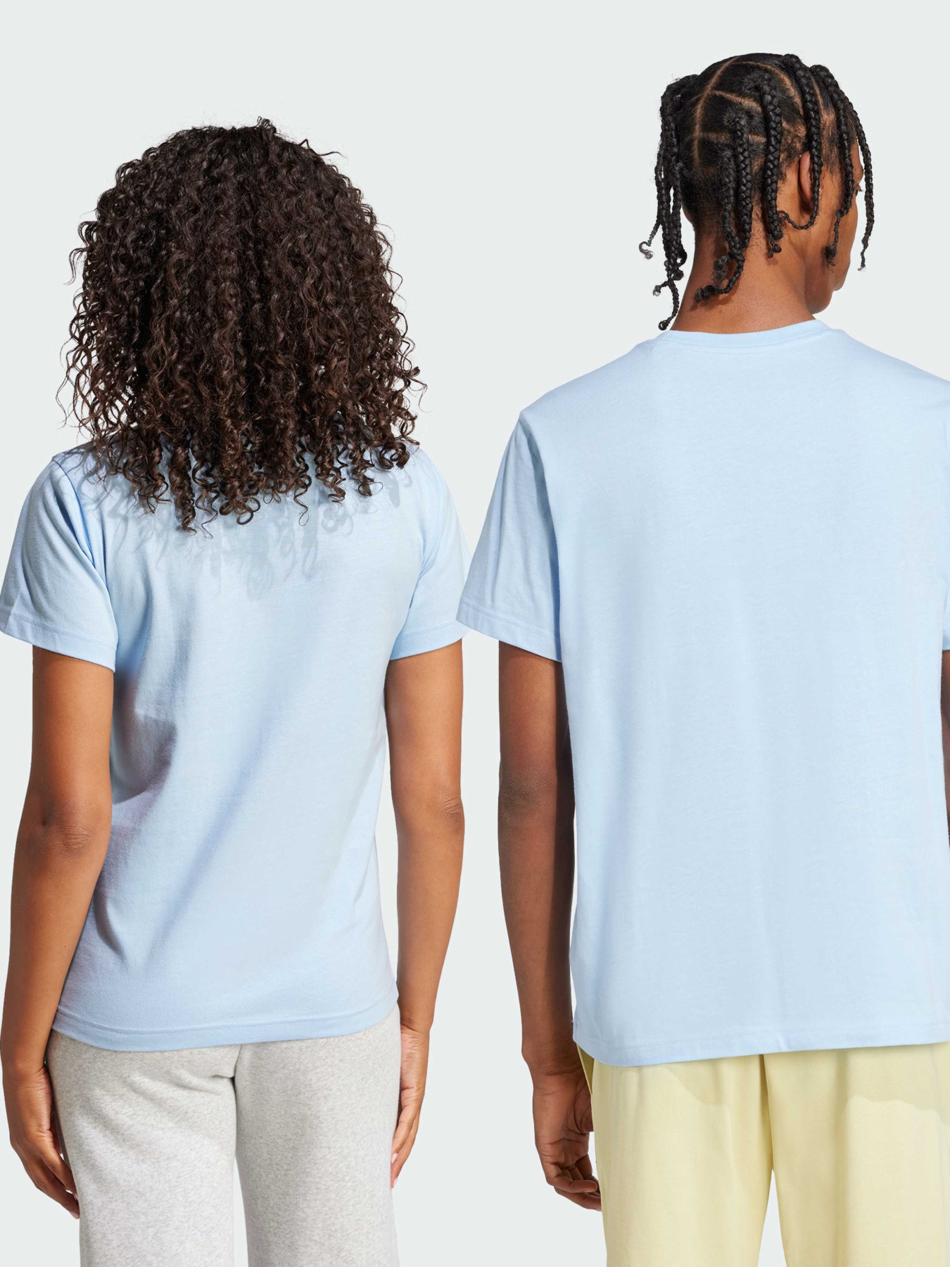 Футболка Adidas модель JN3931 Футболка Adidas модель JN3931 Фото