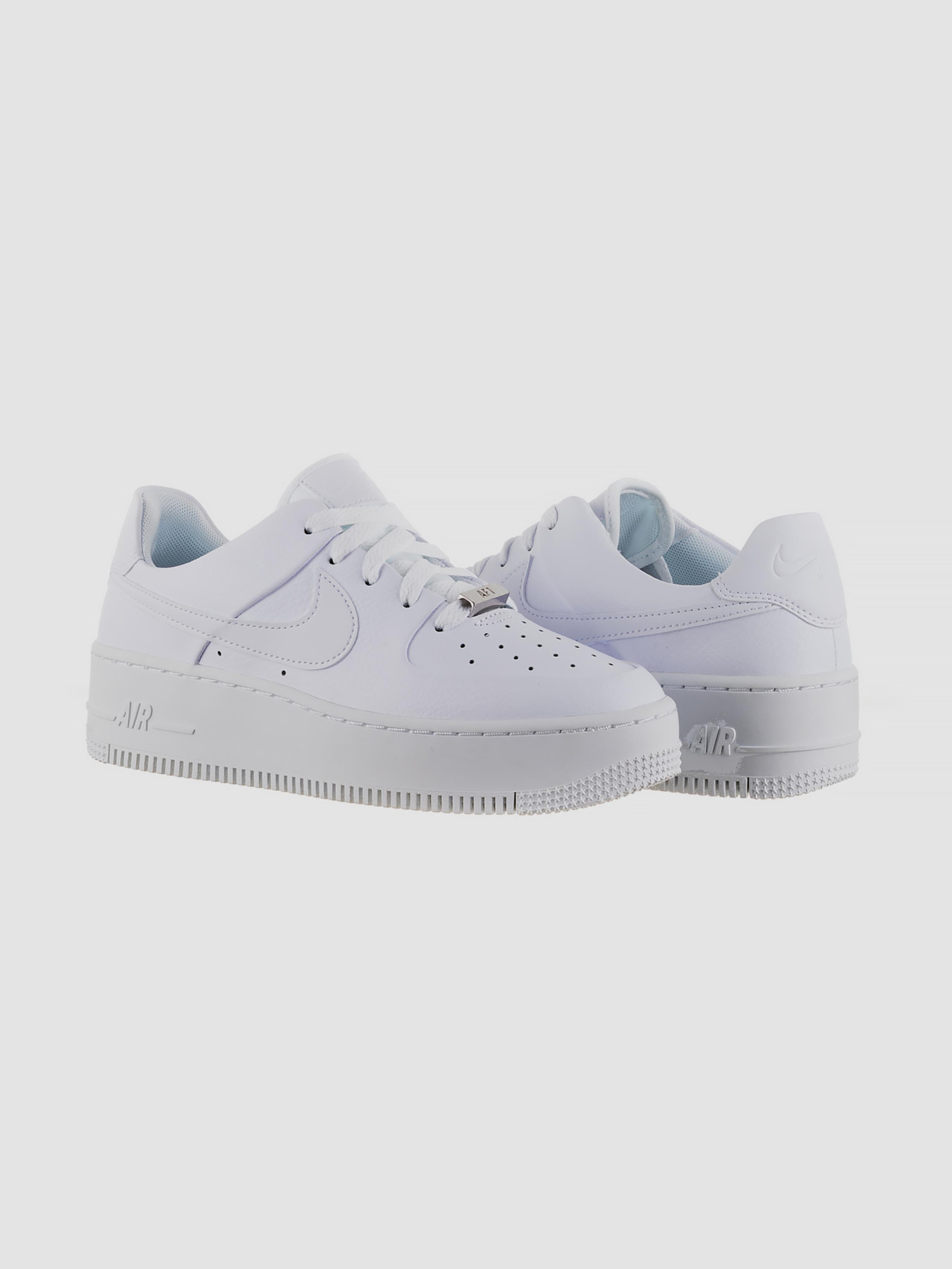 Кроссовки повседневные NIKE Air Force 1 Sage Low модель AR5339-100 Кроссовки повседневные NIKE Air Force 1 Sage Low модель AR5339-100 Фото