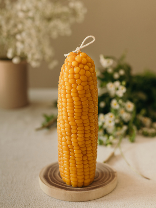 Ароматична свічка "Кукурудза XL", аромат - Мигдалевий макарун, з натурального бджолиного воску Candle Design модель 190.3006/3007 Фото