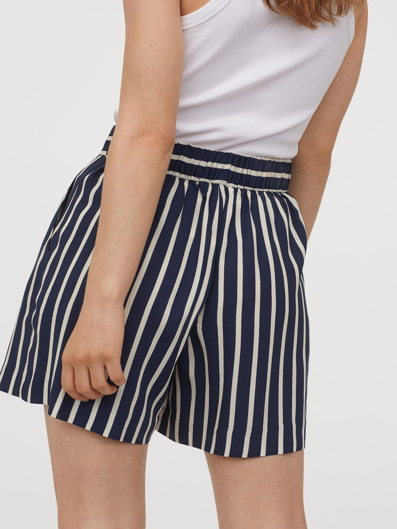 Шорты H&M модель 46140 Фото