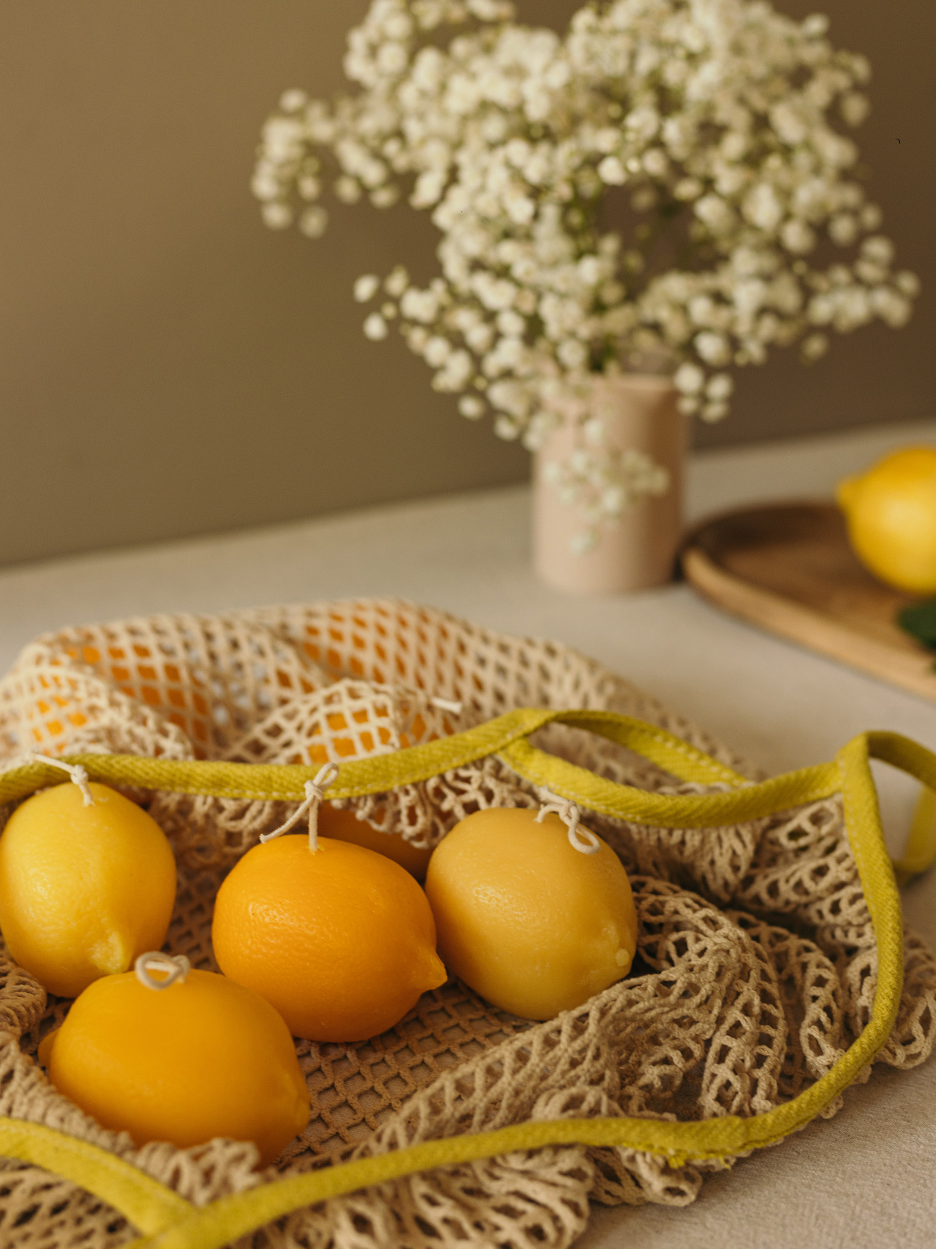 Ароматическая свеча "Лимон", аромат - Лемонграсс и лайм, из натурального пчелиного воска Candle Design модель 190.3009 Фото