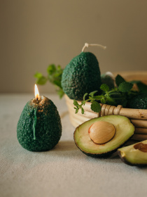 Ароматическая свеча "Авокадо", аромат - Туман и папоротник, из натурального пчелиного воска Candle Design модель 190.3005 Фото