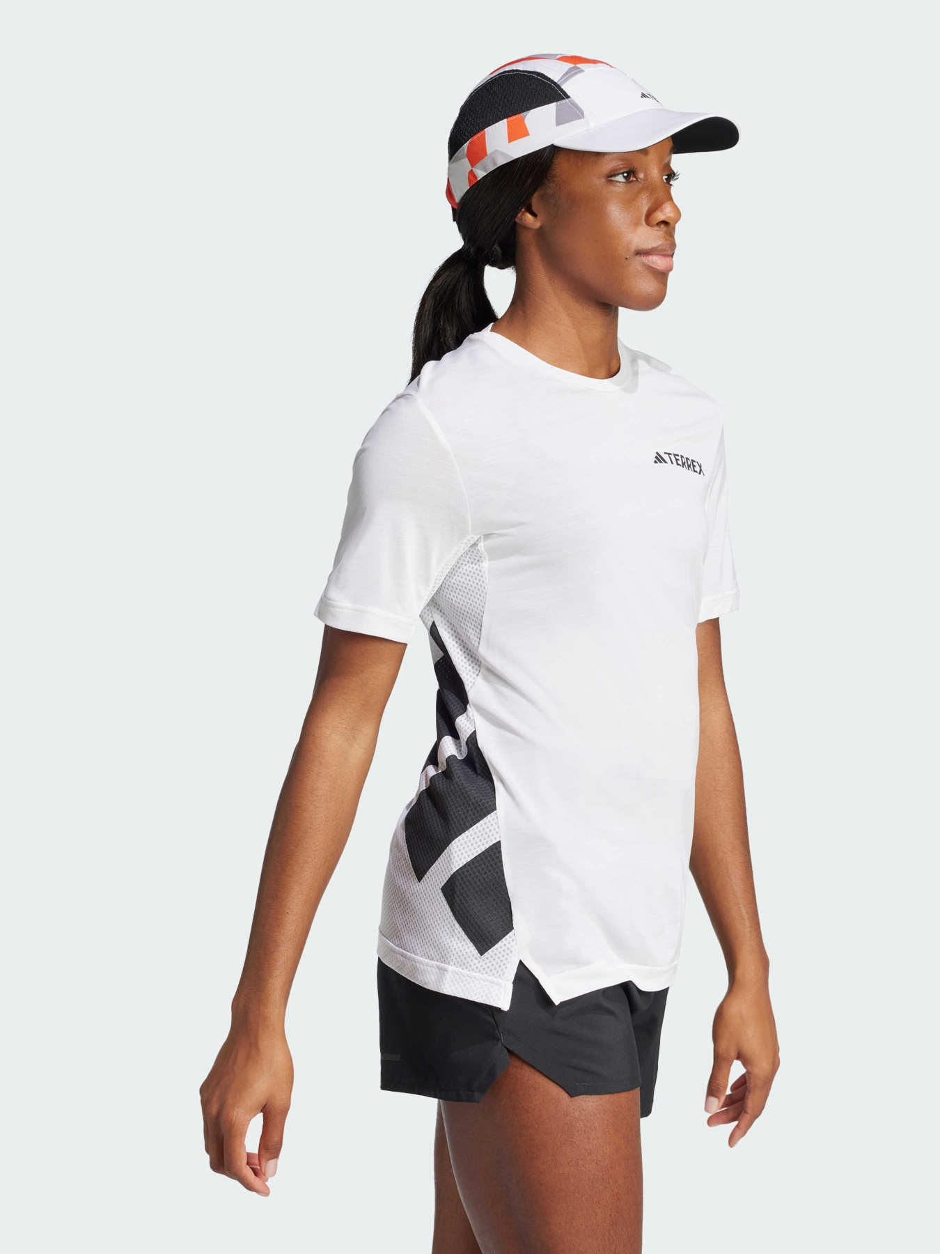 Спортивна футболка Adidas Terrex модель JN8140 Фото