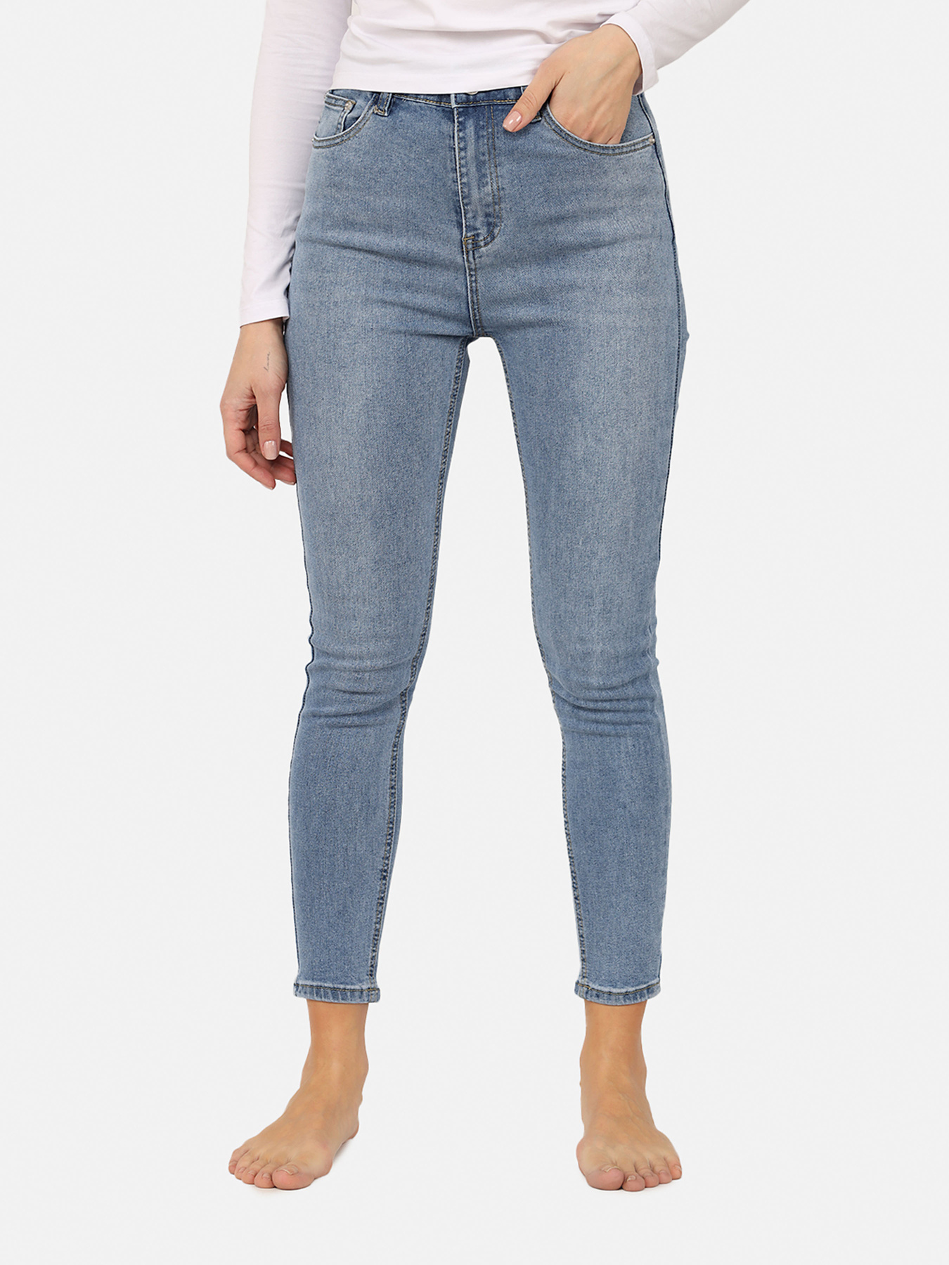 Джинсы YUKI модель ЦБ-00266053 Джинсы YUKI модель ЦБ-00266053 Фото