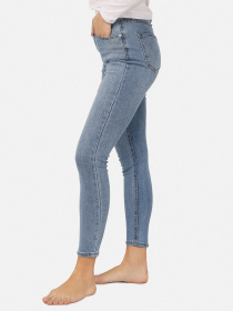 Джинсы YUKI модель ЦБ-00266053 Джинсы YUKI модель ЦБ-00266053 Фото