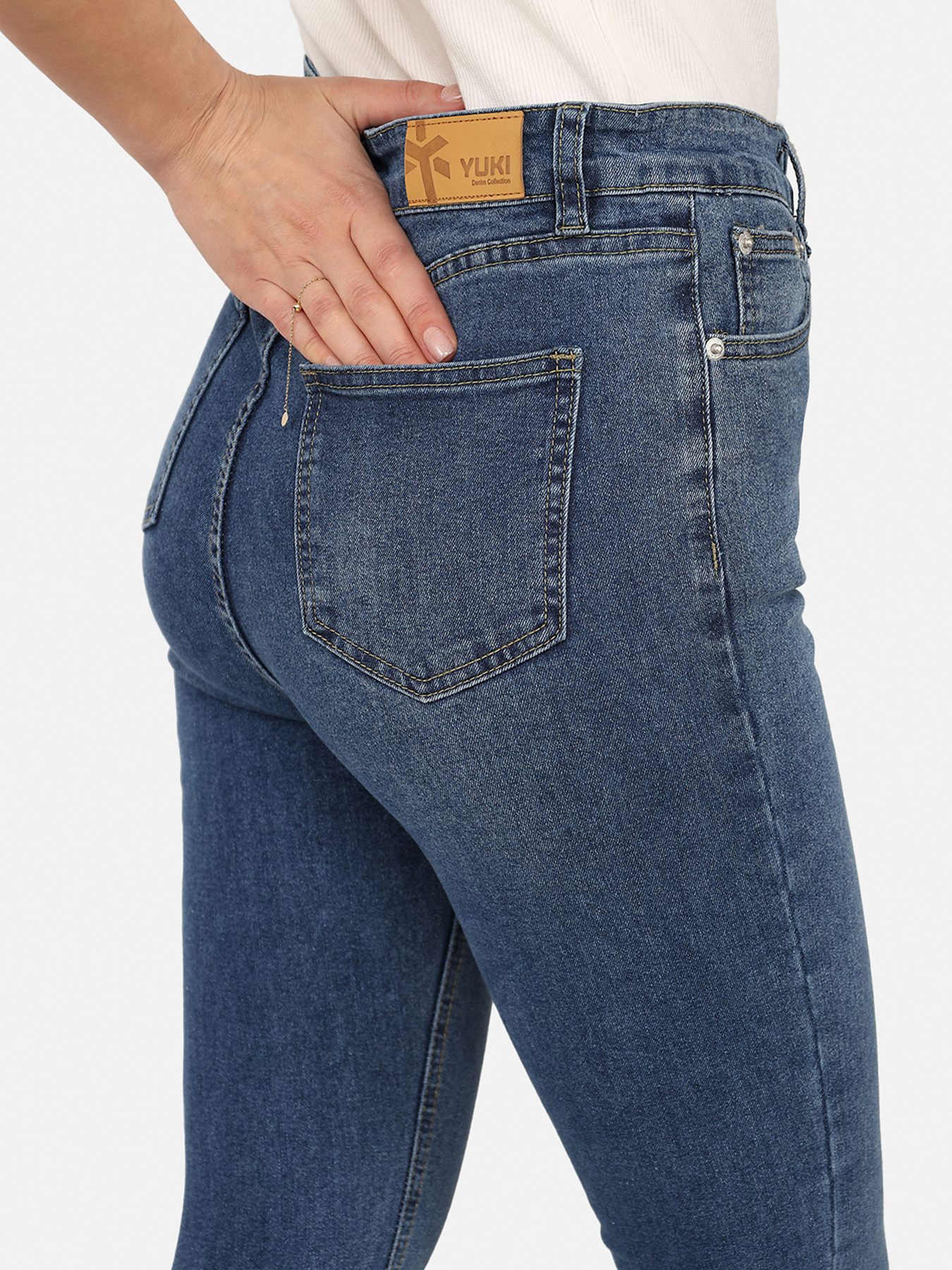 Джинси YUKI модель ЦБ-00266055 Фото