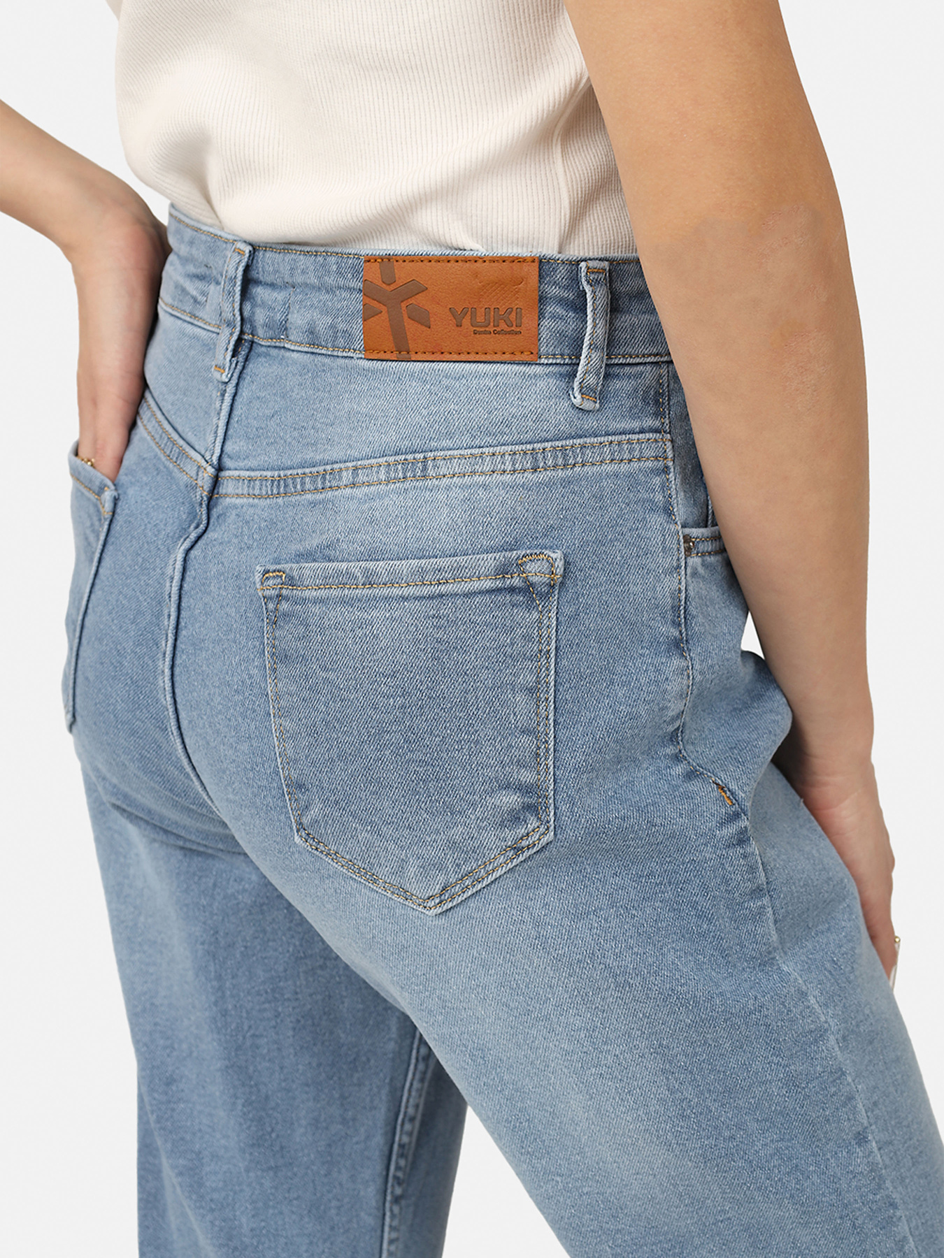 Джинси YUKI модель ЦБ-00270122 Фото