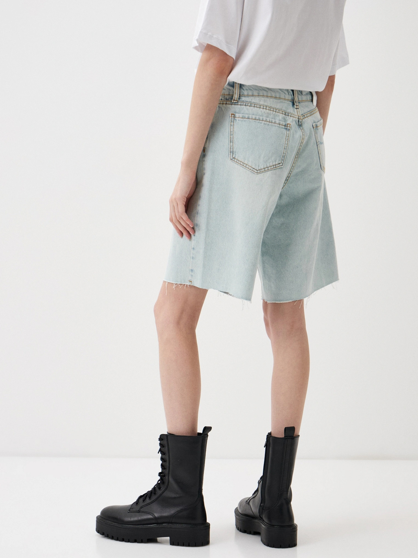 Шорты джинсовые J.B4 (Just Before) модель 9WL1140 Фото