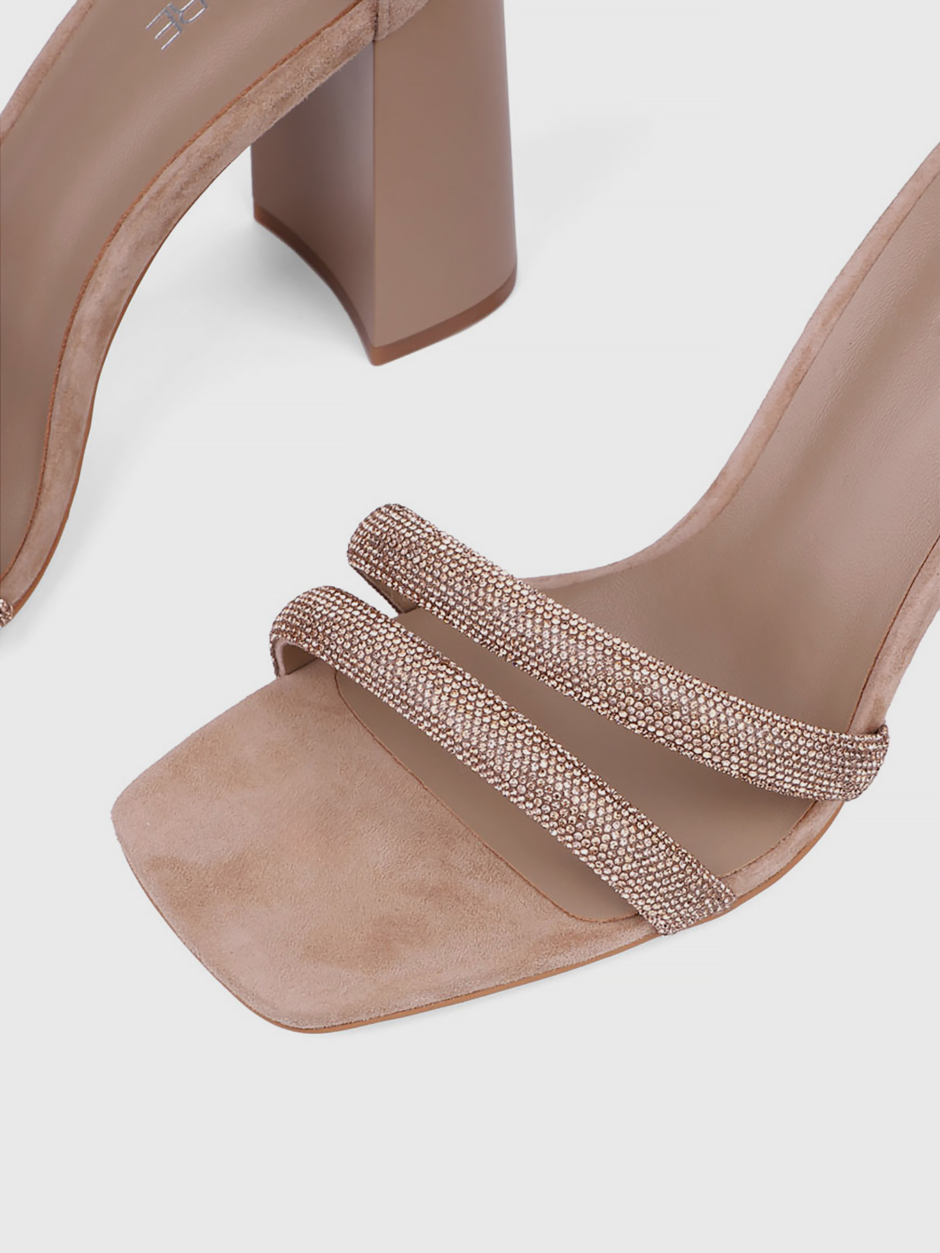 Босоножки Attizzare модель 323L-G08-C215 Босоножки Attizzare модель 323L-G08-C215 Фото