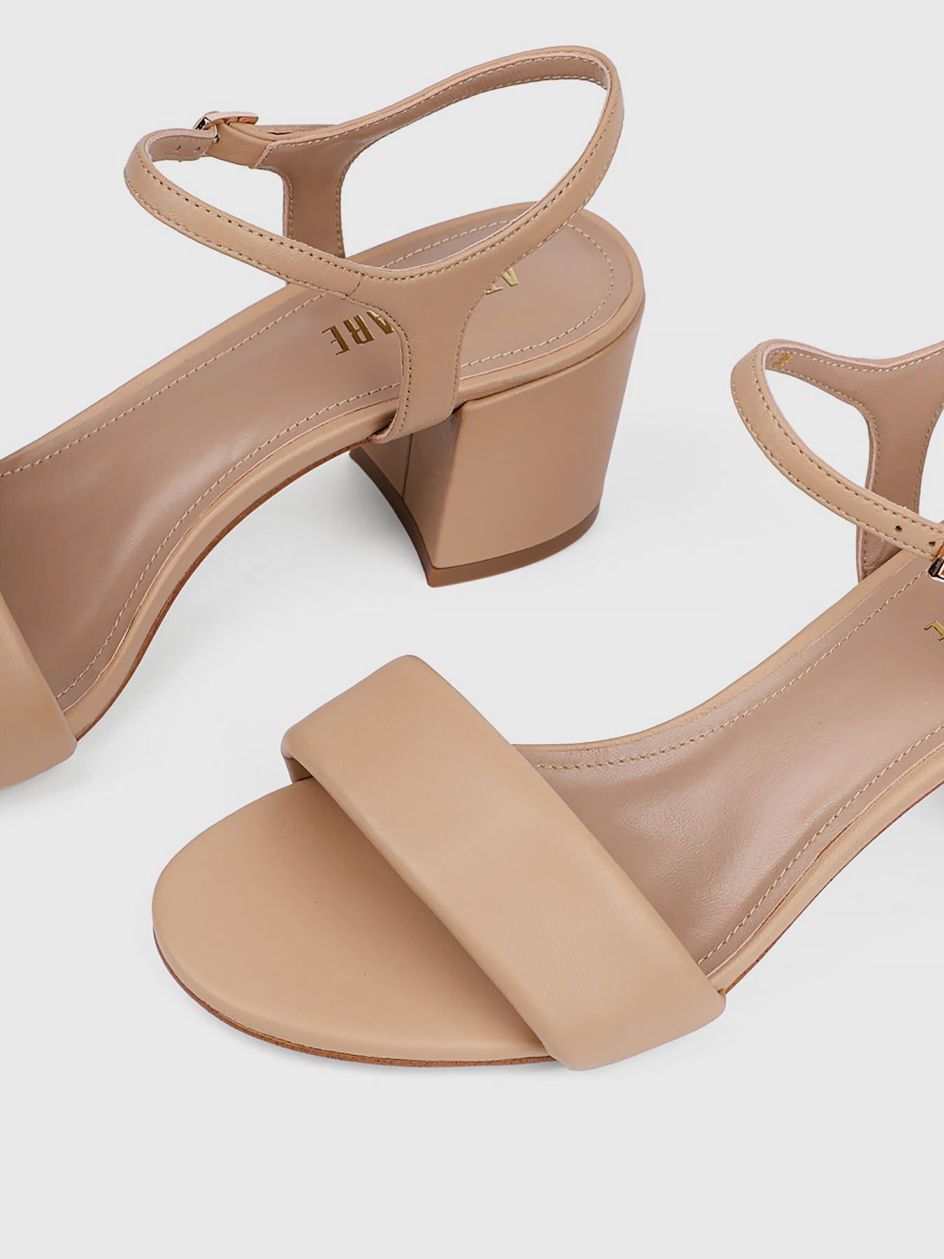 Босоножки Attizzare модель LH60-51-3 Фото