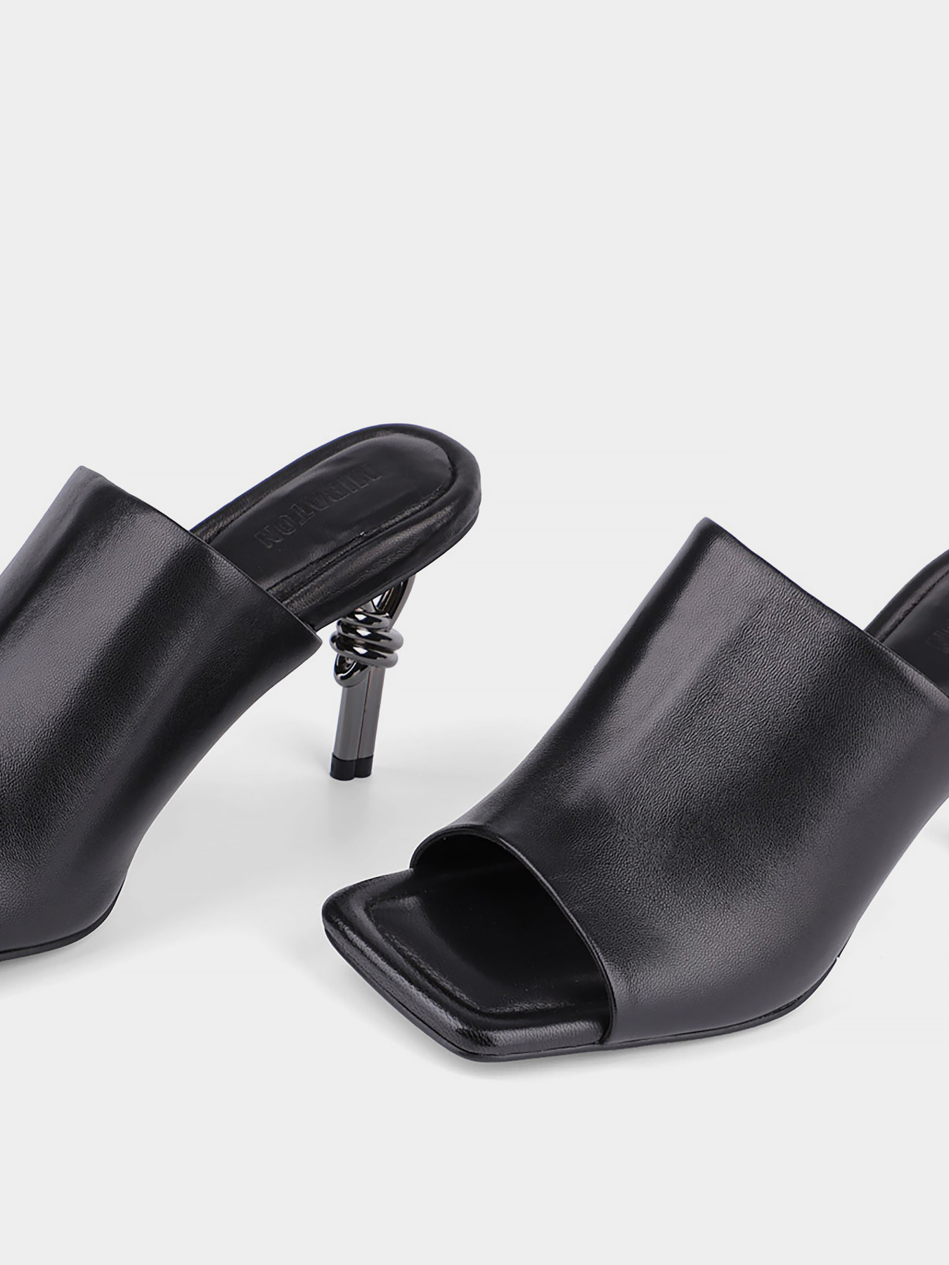 Шлепанцы MIRATON модель GT20548-031-H159 Фото