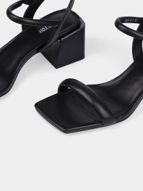 Босоніжки MIRATON модель 8237-25-1 Фото