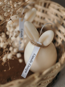 Ароматична свічка "Вухате яйце заєць", аромат - Бренді-груша, з натурального оливкового воску Candle Design модель 170.2006 Фото