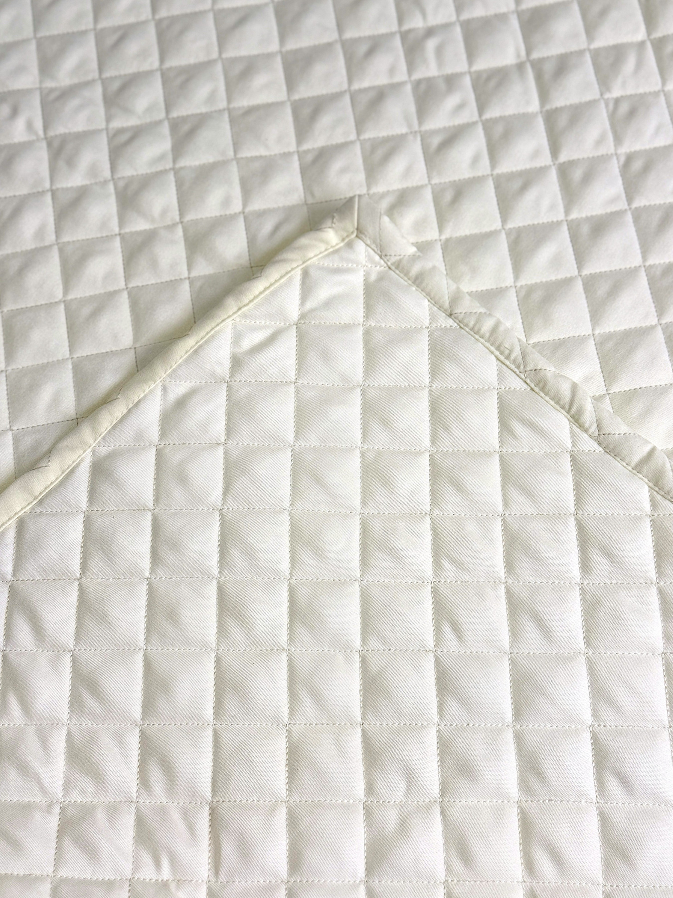 Покрывало декоративное антиаллергенное молочного цвета Cream White Ecotton модель 25175 Фото