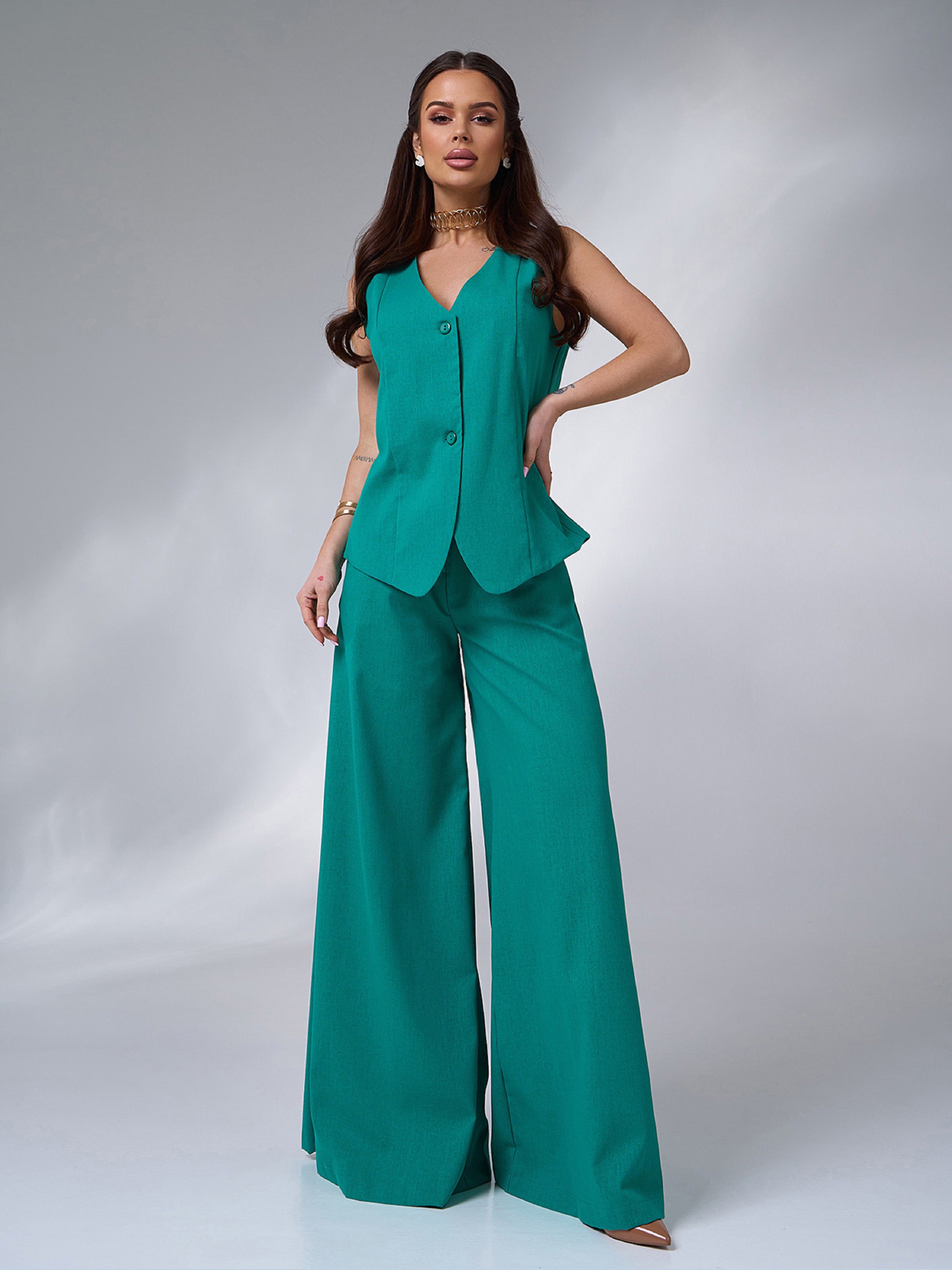Лляний Жіночий Діловий костюм ISSA Plus  (14763_green) колір зелений