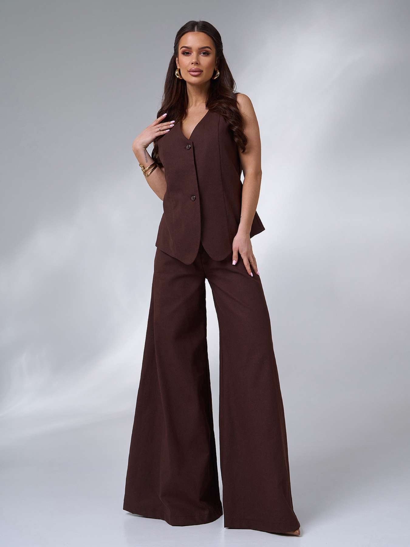 Діловий костюм ISSA Plus модель 14763_коричневый Фото