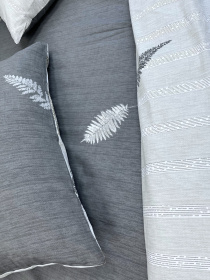 Комплект постельного белья двусторонний светло-серый с листьями папоротника Ecotton модель 23349 Фото