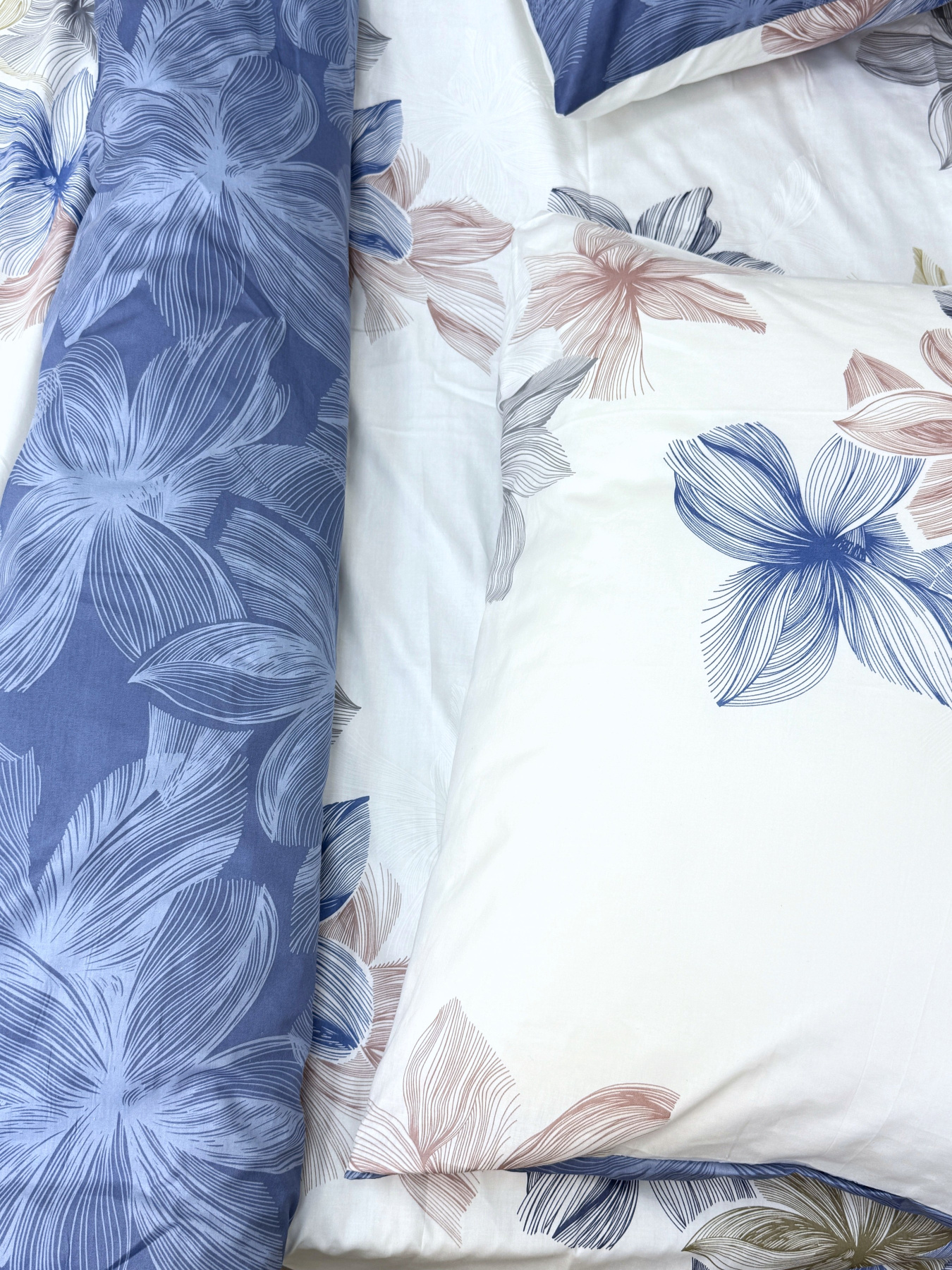 Комплект постільної білизни двосторонній з ніжними блакитними Квітами Ecotton модель 23347 Фото