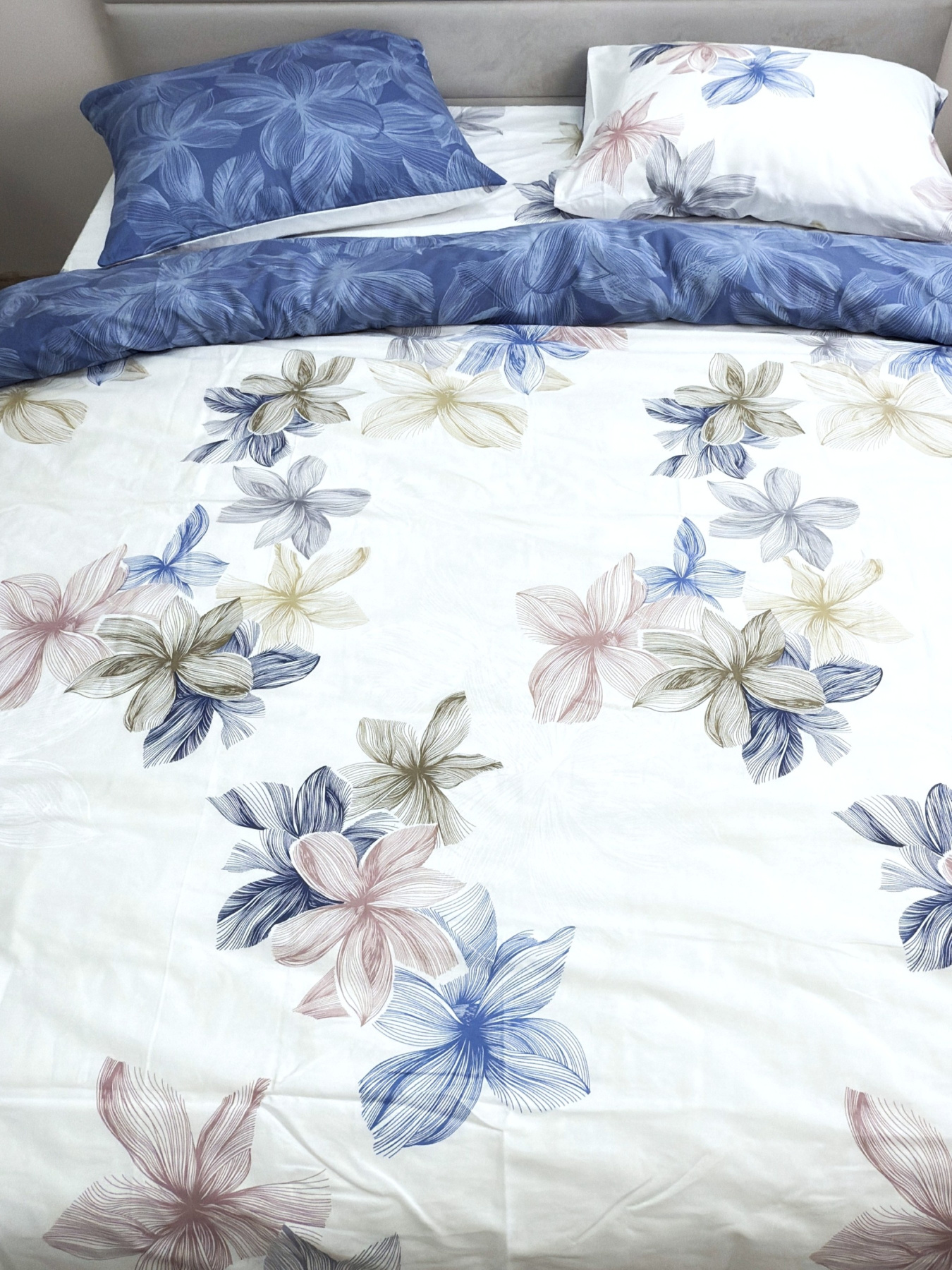 Комплект постельного белья двусторонний с нежными голубыми Цветами Ecotton модель 23347 Комплект постельного белья двусторонний с нежными голубыми Цветами Ecotton модель 23347 Фото